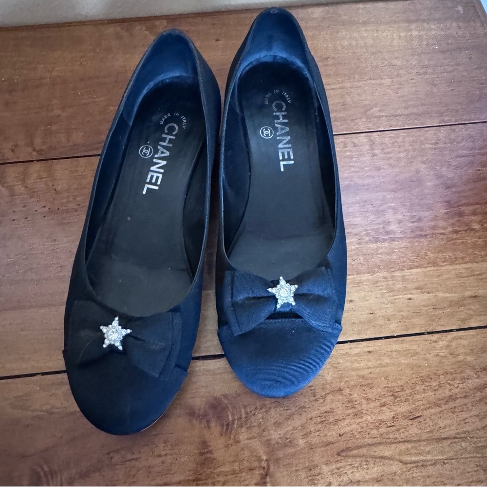 CHANEL Black Satin Canvas with Crystal Star Detail Ballerina Flats Size 37